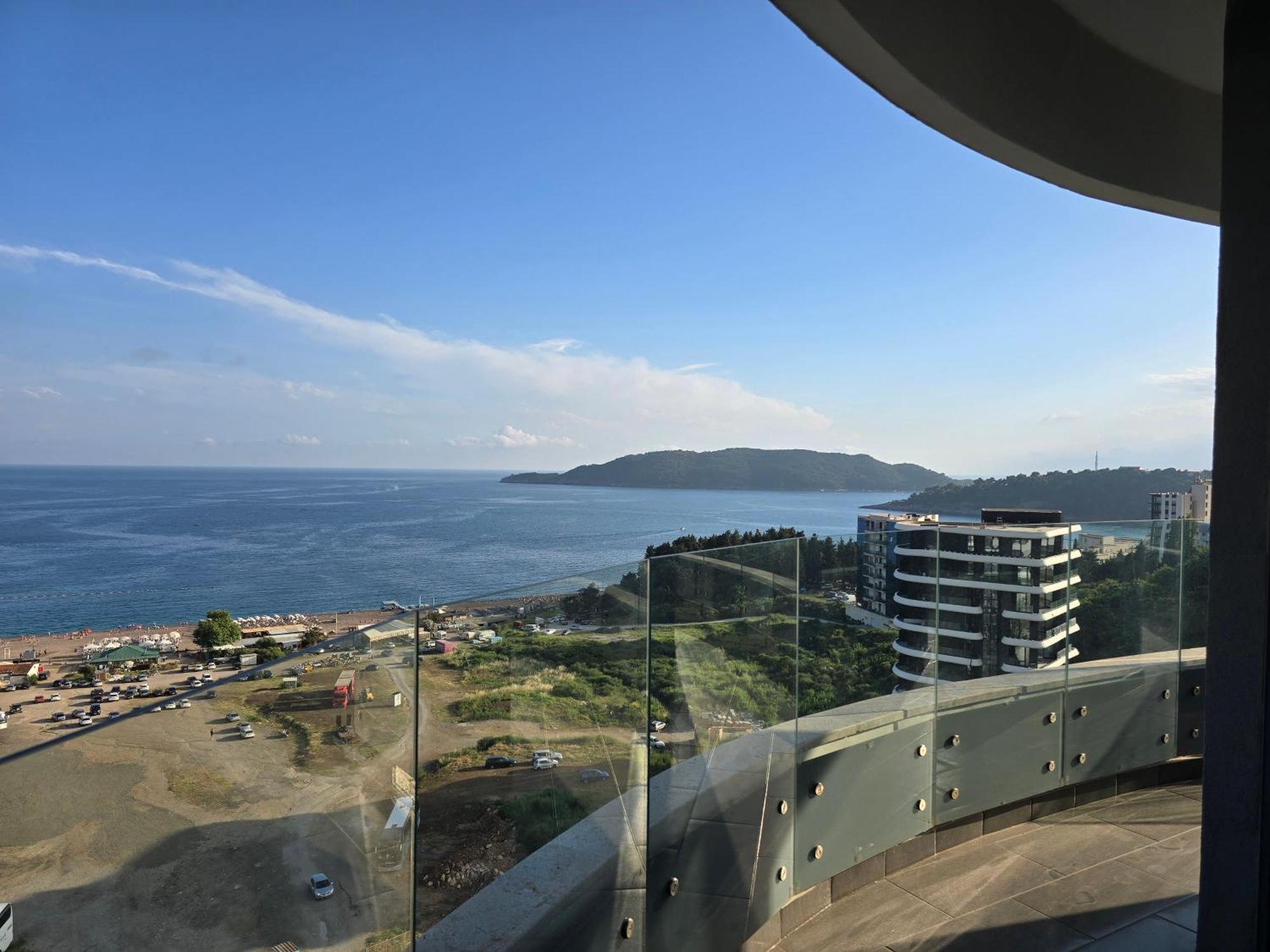 Skyline Premium Residences *